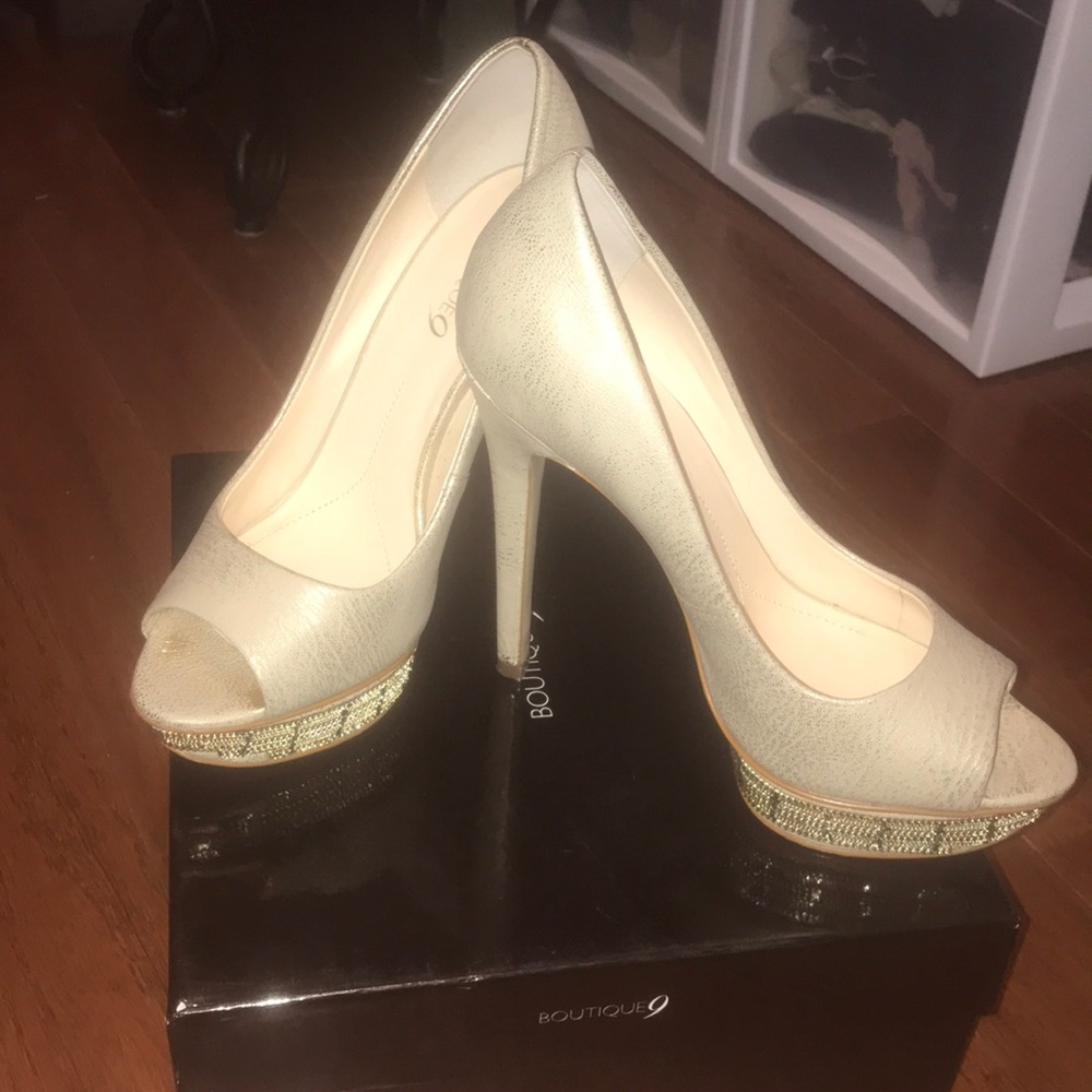 Boutique 9 Pumps